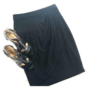 🎉Sale🎉 WHBM- CLOSET ESSENTIAL SKIRT